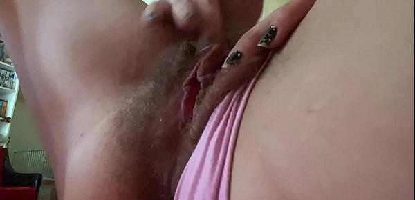  wetting my panties with a chill afternoon orgasm session amateur big clit hairy pussy